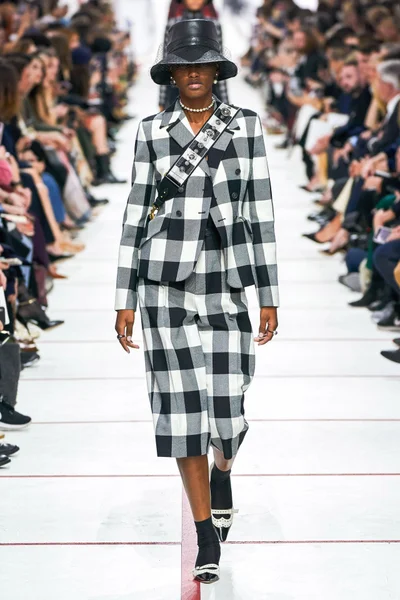 Look 31